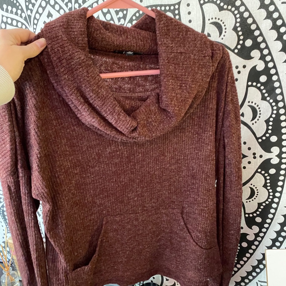 Maroon Sweater/Turtle Neck